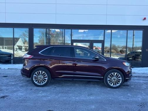 2020 Ford Edge Titanium