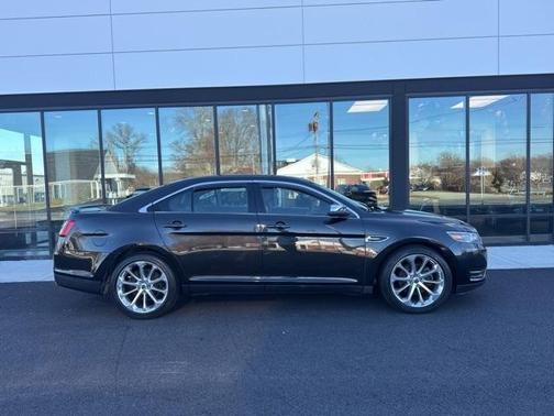 2015 Ford Taurus Limited