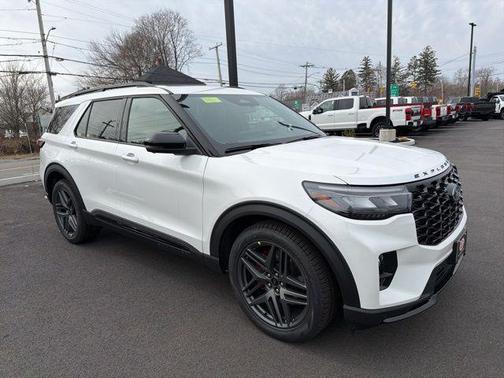 Star White 2026 Ford Explorer ST