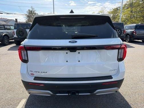 Star White 2026 Ford Explorer Platinum