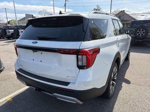 Star White 2026 Ford Explorer Platinum