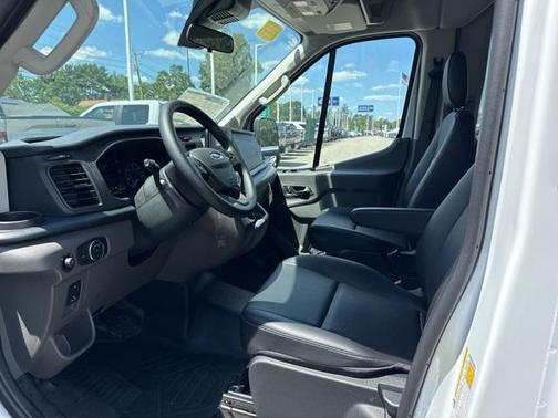 2025 Ford Transit-350 XL