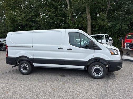 2025 Ford Transit-250 