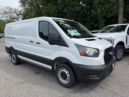 2025 Ford Transit-250 