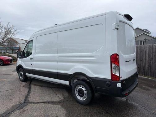 2026 Ford Transit-250 148 WB Medium Roof Cargo