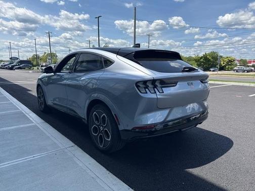 2022 Ford Mustang Mach-E GT