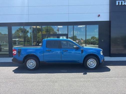 Blue Metallic 2022 Ford Maverick XL