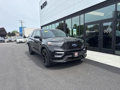 Black Metallic 2020 Ford Explorer ST