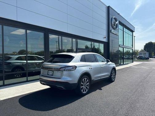 2019 Lincoln Nautilus Select
