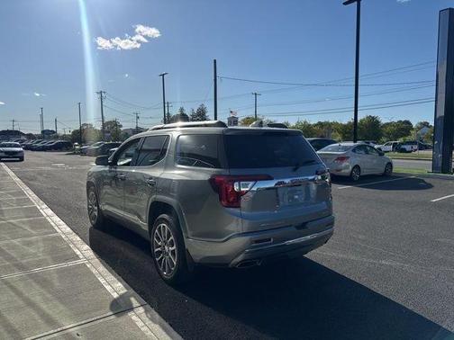 Sterling 2023 GMC Acadia Denali