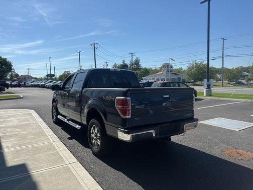 Blue 2013 Ford F-150 XLT