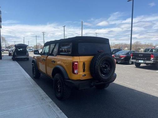 Orange Metallic 2022 Ford Bronco Black Diamond