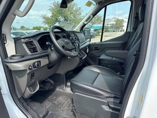 2025 Ford Transit-250 148 WB Medium Roof Cargo