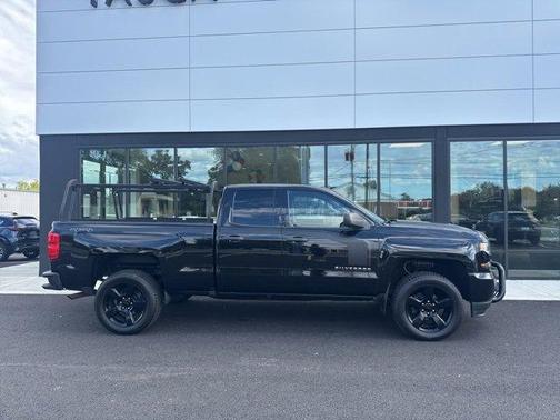2017 Chevrolet Silverado 1500 Custom