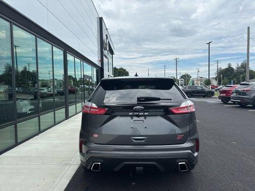 2023 Ford Edge ST