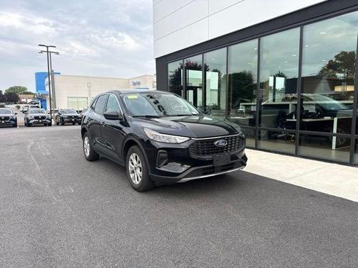 Black Metallic 2024 Ford Escape Active