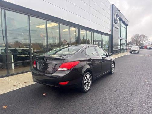 2017 Hyundai Accent Value Edition