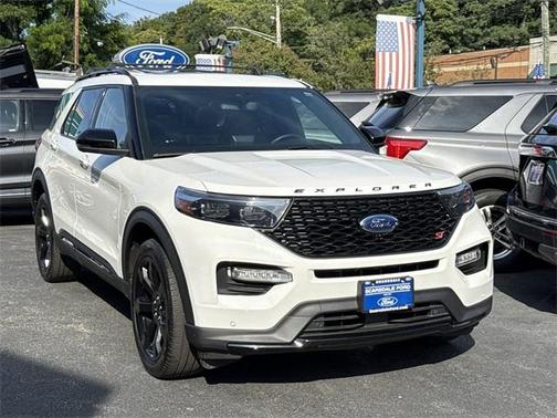 2022 Ford Explorer ST