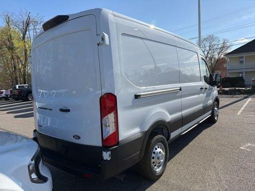Oxford White 2026 Ford Transit-250 148 WB Medium Roof Cargo
