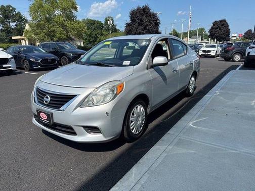 2014 Nissan Versa 1.6 SV