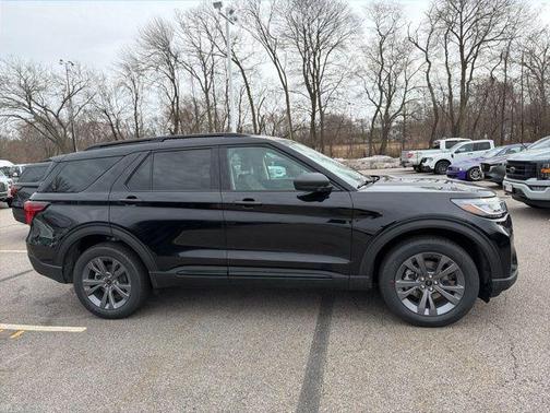 Agate Black Metallic 2026 Ford Explorer Active