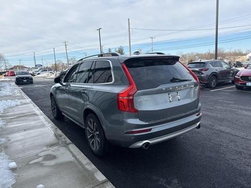 2018 Volvo XC90 T5 Momentum