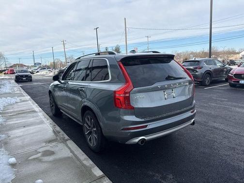 2018 Volvo XC90 T5 Momentum