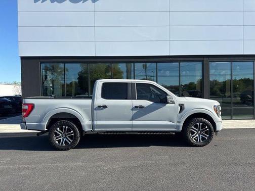 Avalanche 2023 Ford F-150 XL