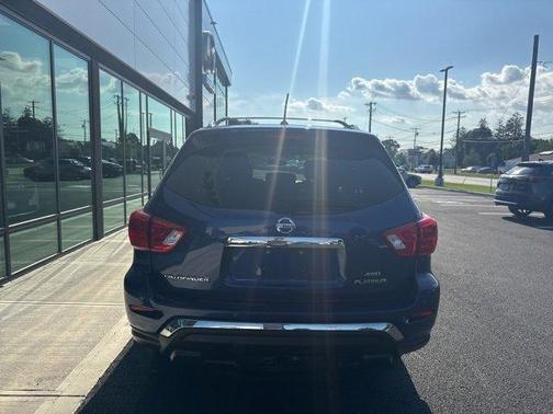 2018 Nissan Pathfinder Platinum