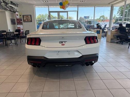 Oxford White 2025 Ford Mustang GT Premium