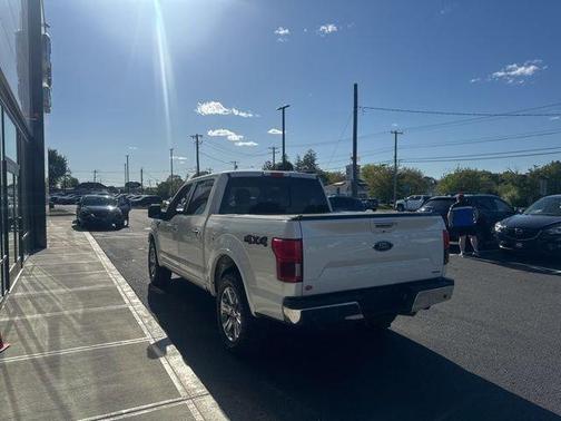 White Platinum Clearcoat Metallic 2019 Ford F-150 Lariat