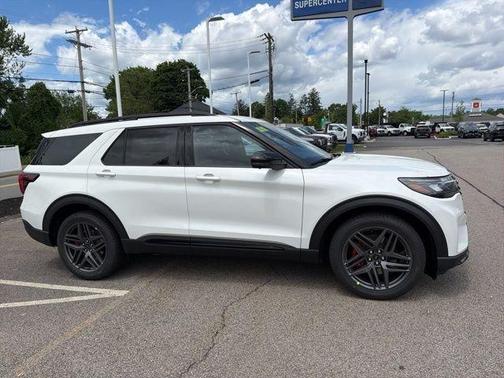 Star White 2026 Ford Explorer ST
