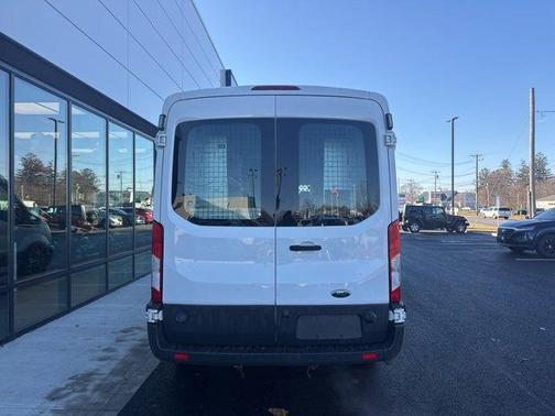 2016 Ford Transit-250 148 WB Medium Roof Cargo