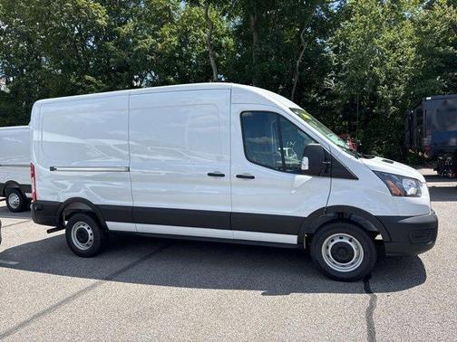 2025 Ford Transit-250 148 WB Medium Roof Cargo