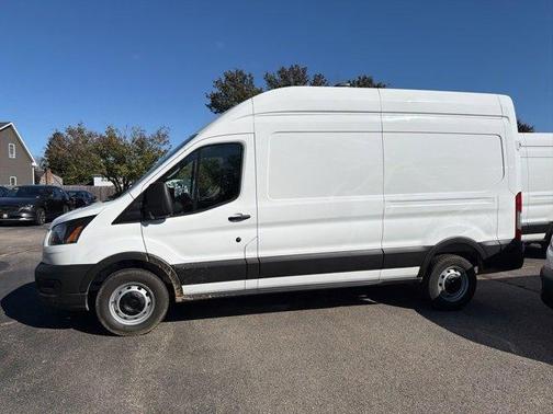 2026 Ford Transit-250 HR