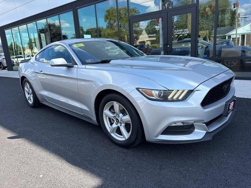 2017 Ford Mustang V6