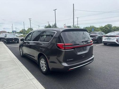 Granite Crystal Clearcoat Metallic 2023 Chrysler Pacifica Touring-L