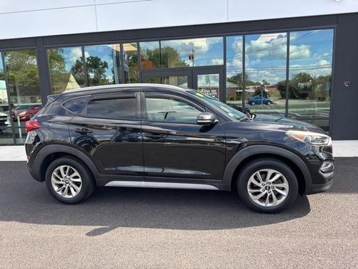 2017 Hyundai TUCSON SE Plus