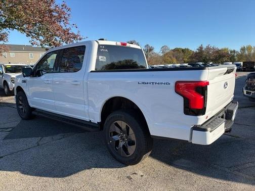2025 Ford F-150 Lightning Flash