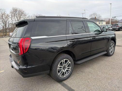 Agate Black Metallic 2026 Ford Expedition Active