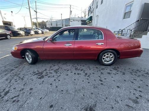 2000 Lincoln Town Car Signature