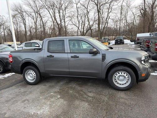 2025 Ford Maverick XL