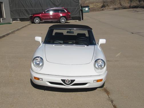 1992 Alfa Romeo Spider Veloce