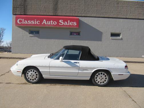 1992 Alfa Romeo Spider Veloce