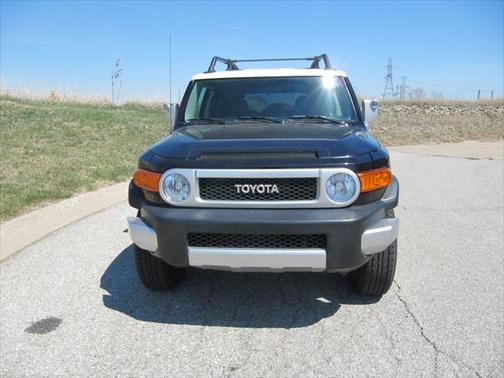 2007 Toyota FJ Cruiser Upgrade #2 All Options 6-speed