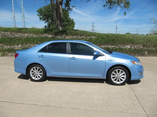 Light Blue 2012 Toyota Camry Hybrid XLE