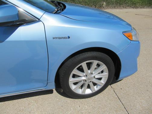 Light Blue 2012 Toyota Camry Hybrid XLE