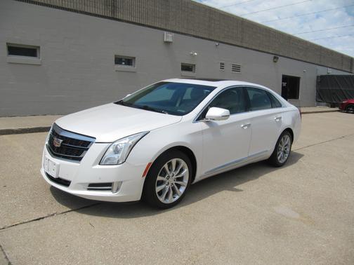 Crystal White Tricoat 2017 Cadillac XTS Premium Luxury