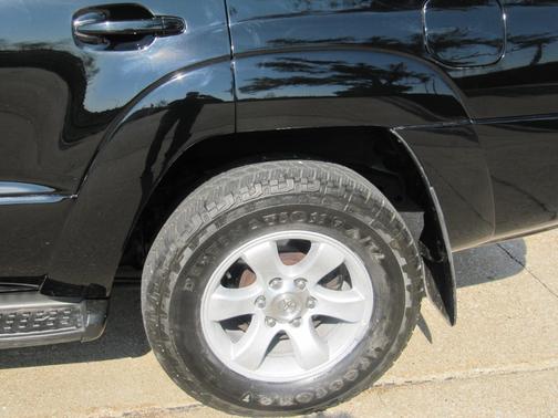 Black 2004 Toyota 4Runner Sport V8