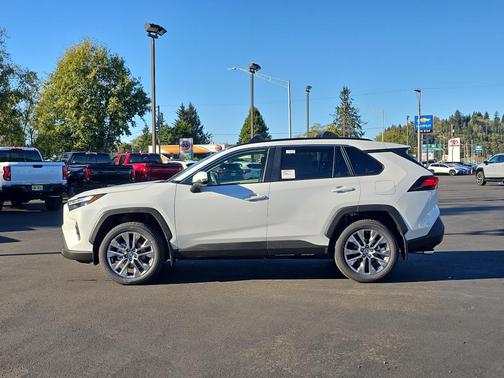 2025 Toyota RAV4 XLE Premium
